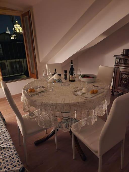 Apartamento Fil-Rouge - Elegante E Tranquilla Vista In Centro Turín Exterior foto